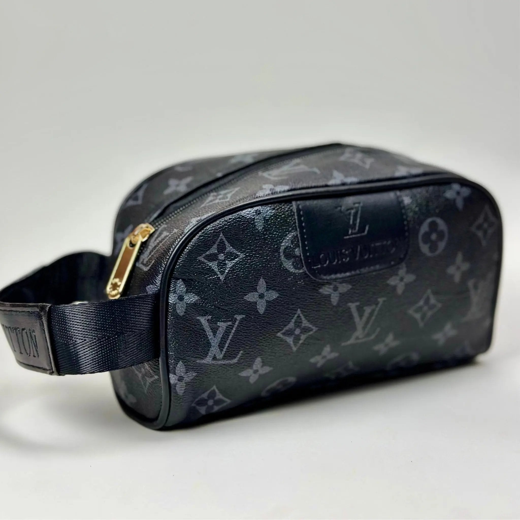 Louis Vuitton Discovery PM Toiletry Mens Pouch - Black