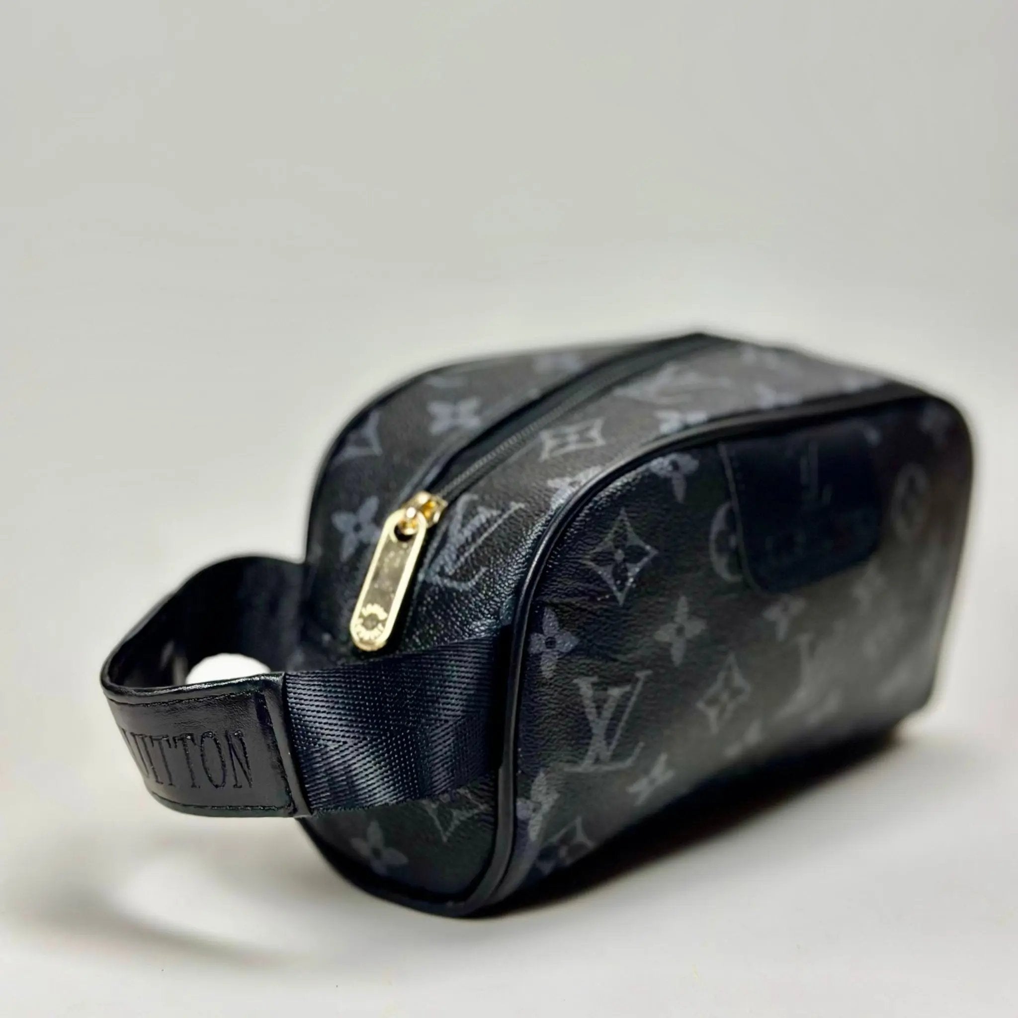 Louis Vuitton Discovery PM Toiletry Mens Pouch - Black