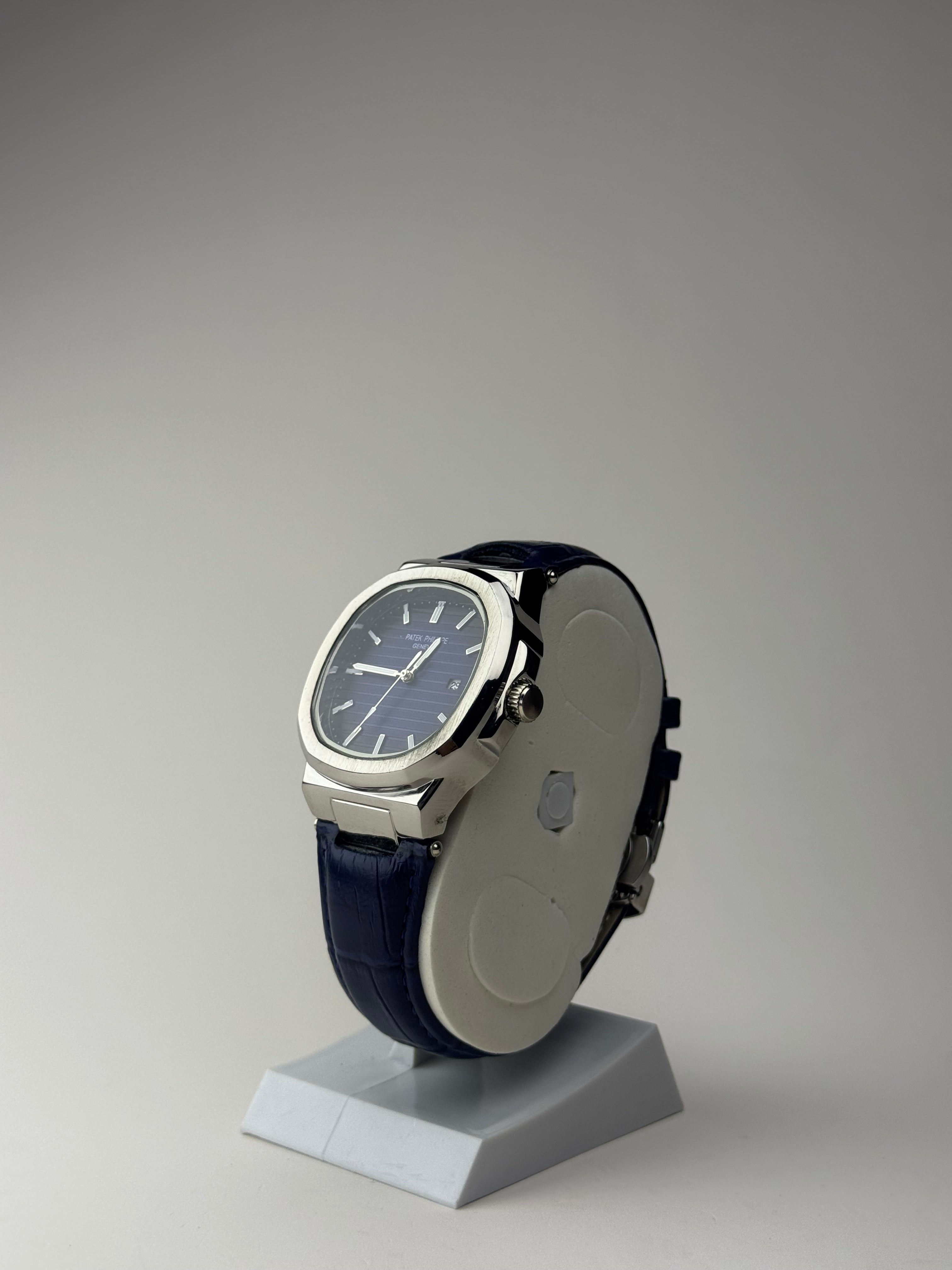 Patek Philippe Nautilus (Blue with Silver) GenVogue